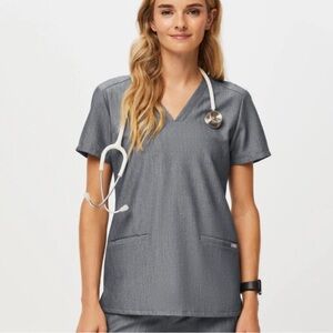 🩷 Figs Casma Three Pocket Scrub Top Charcoal Size Small